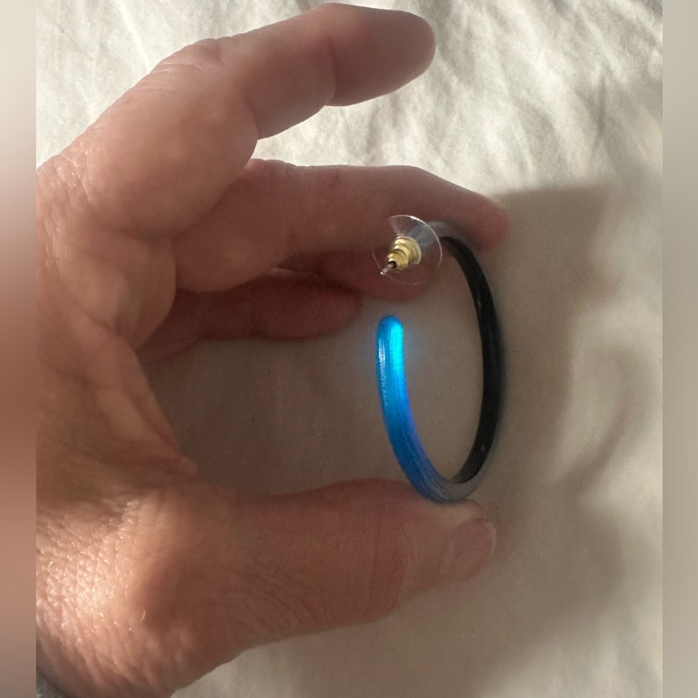 ALEXIS BITTAR 100% Authentic Cerulean Blue Lucite Hoop Earrings. NWOT - Picture 6 of 12
